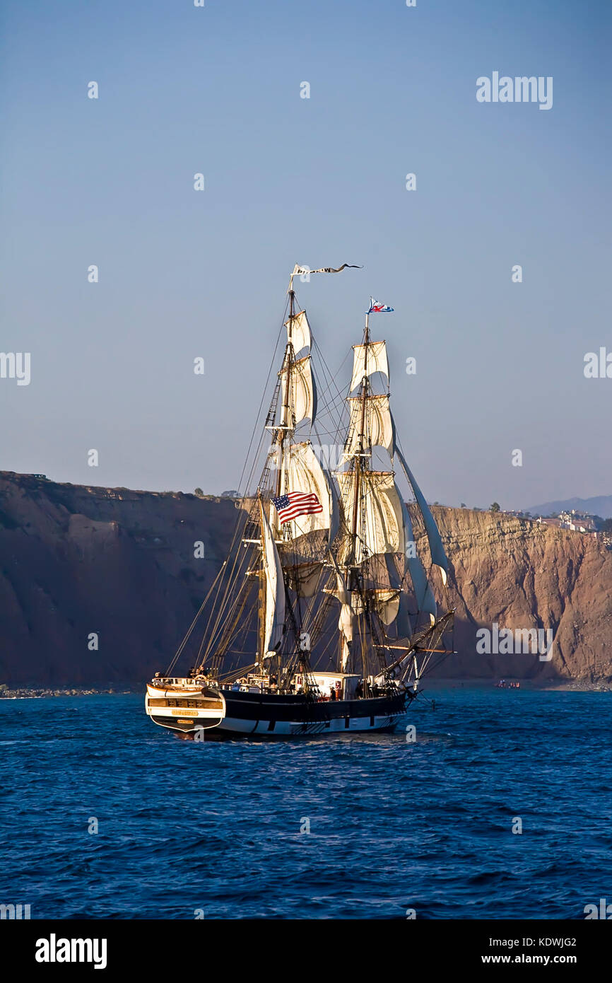 Tall Ship pilgrim Segel aus Dana Point, ca Usa. der Pilger eine Segelyacht brig war (180 Tonnen, 86,5 m lang) in den Kalifornien engagiert verstecken Handel Der Stockfoto