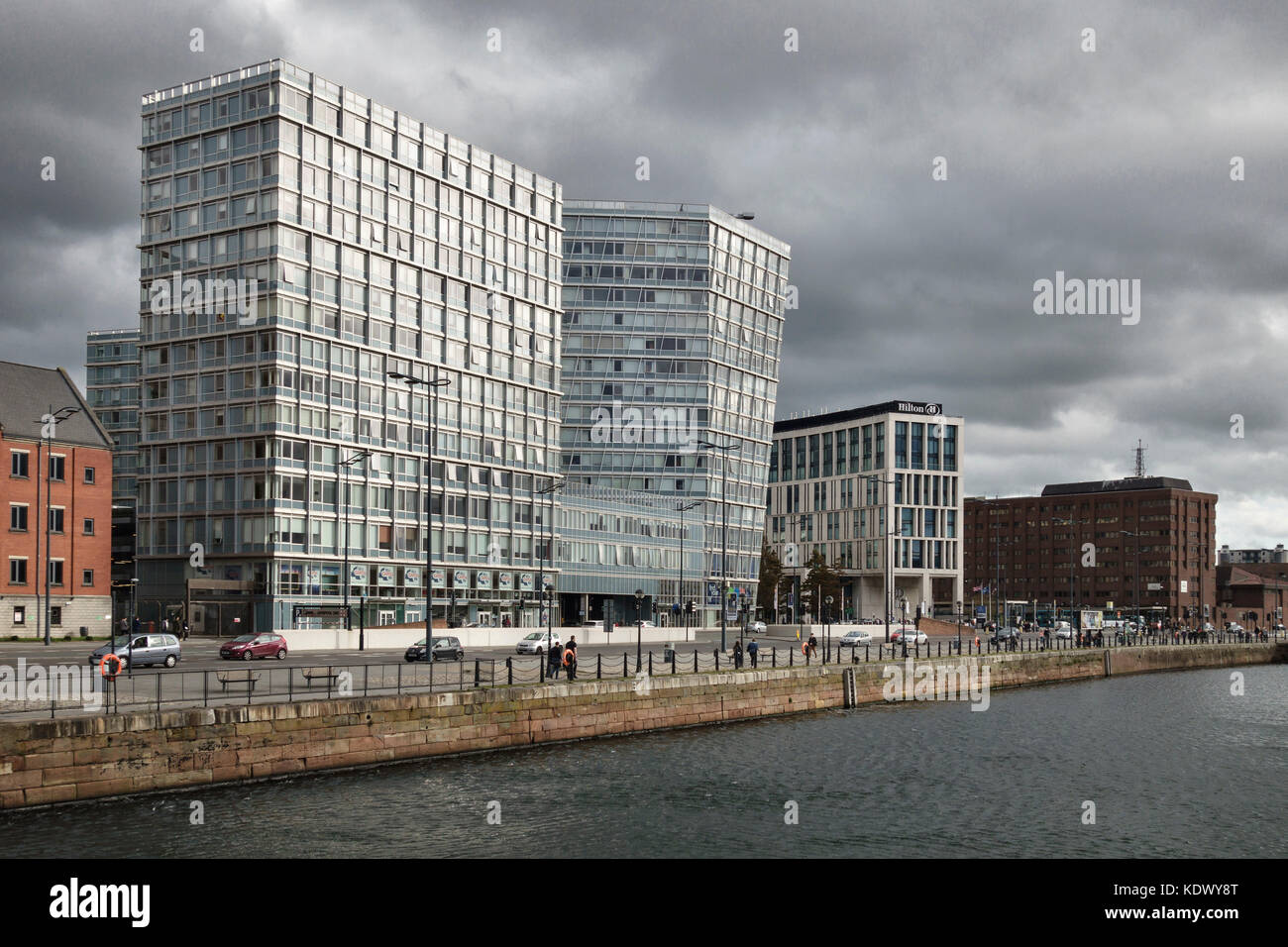 Liverpool, Großbritannien. Ein Park West, entworfen von Cesar Pelli, eröffnet im Jahr 2008. Im Jahr 2009 war es für den schlimmsten neue Gebäude in Großbritannien nominiert Stockfoto