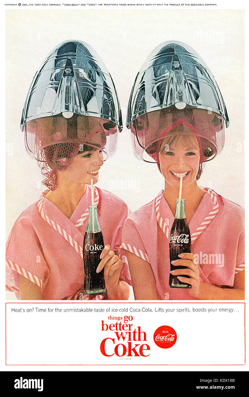 1965 US-Werbung für Coca Cola. Stockfoto