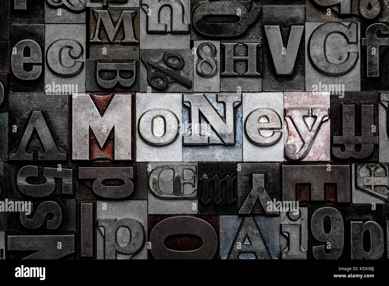 Das Wort Geld aus alten Metall buchdruck Buchstaben Stockfoto
