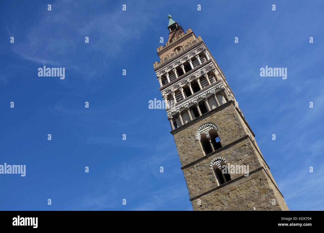 Die Pistoia Glockenturm, der Piazza del Duomo, in der Region Toskana in Italien Stockfoto