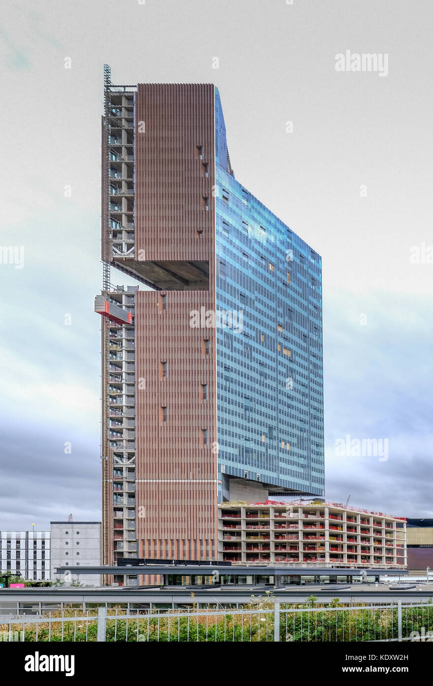 Doppel canilever Sky scrapper in Stratford in der Nähe des Olympic Park, das im Bau Stockfoto