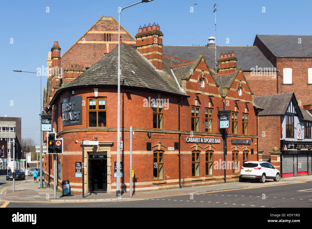 Die erste und die letzte Kabarett und Sports Bar Bar None in Leigh, einst Teil der Grafschaft Lancashire, jetzt Teil der Metropolitan Borough von Wigan. Stockfoto