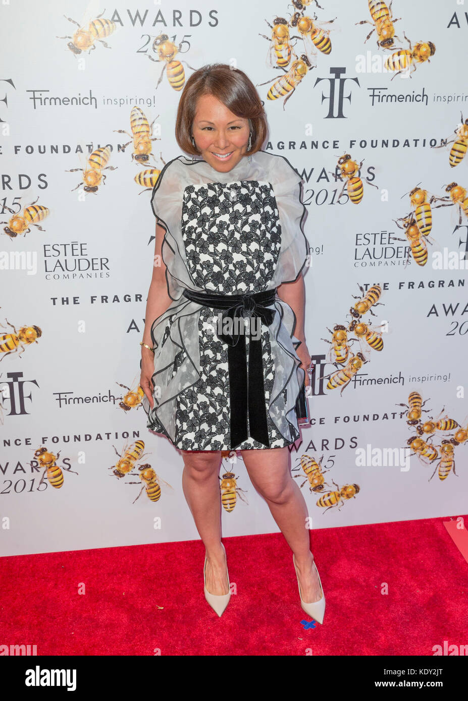 New York, NY - 17. Juni 2015: Alina Cho nimmt 2015 Fragrance Foundation Awards in der Alice Tully Hall im Lincoln Center Teil Stockfoto