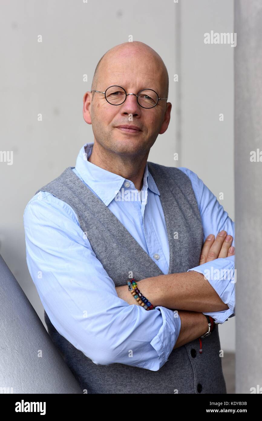 Jan philipp sendker Fotos und Bildmaterial in hoher Auflösung Alamy