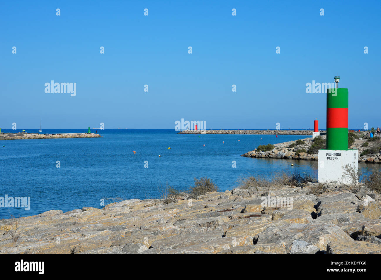 Mündung des Flusses Segura - gola del rio segura - in Guardamar del Segura am Mittelmeer, Alicante, Spanien Stockfoto