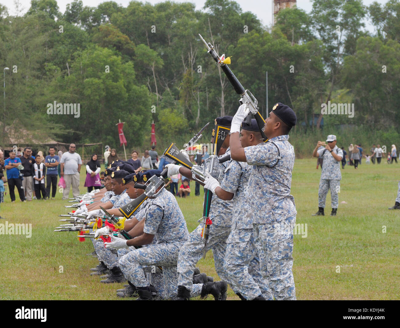 Silent bohren Ausstellung von Royal Malaysian Navy team von lumut Basis in Malaysia. Stockfoto