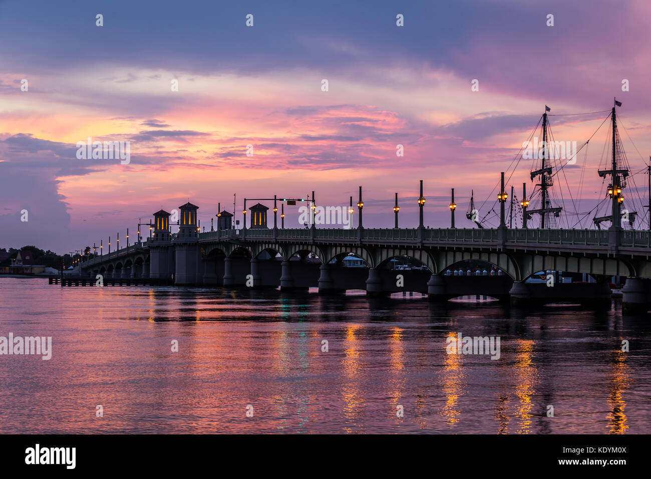 Löwen Brücke sunrise Stockfoto