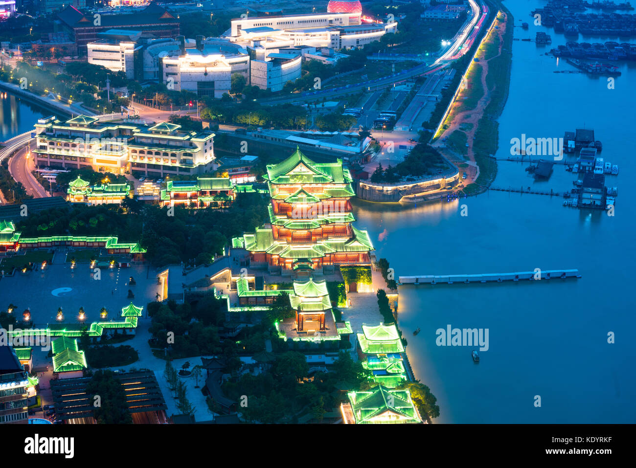 Tengwang Pavilion, Nanchang, traditionelle, alte chinesische Architektur, aus Holz. Stockfoto