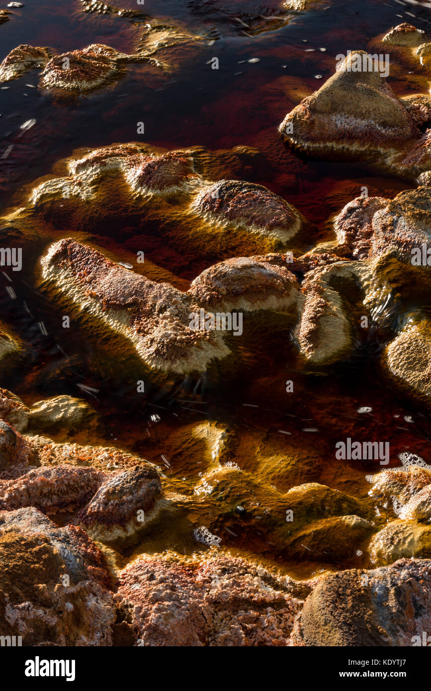 Rio Tinto, den Fluss seit Jahrhunderten für Kupfer, Silber, Gold und anderen Mineralien, Rio Tinto Minen abgebaut wurde, Provinz Huelva, Andalusien, Spanien Stockfoto