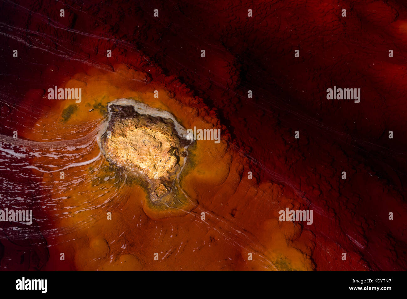 Rio Tinto, den Fluss seit Jahrhunderten für Kupfer, Silber, Gold und anderen Mineralien, Rio Tinto Minen abgebaut wurde, Provinz Huelva, Andalusien, Spanien Stockfoto