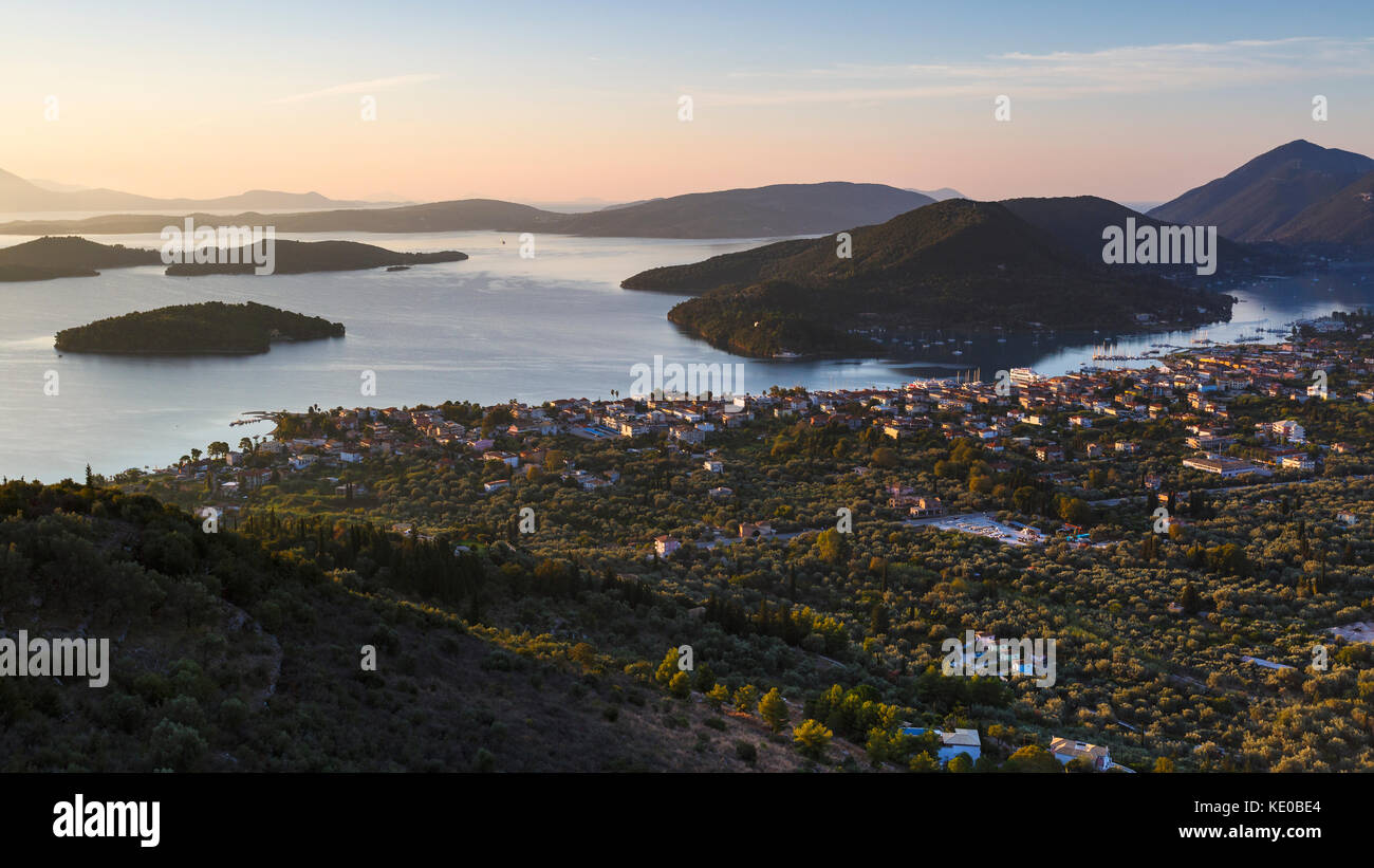 Das Dorf Nydri auf Lefkada Insel in Griechenland. Stockfoto