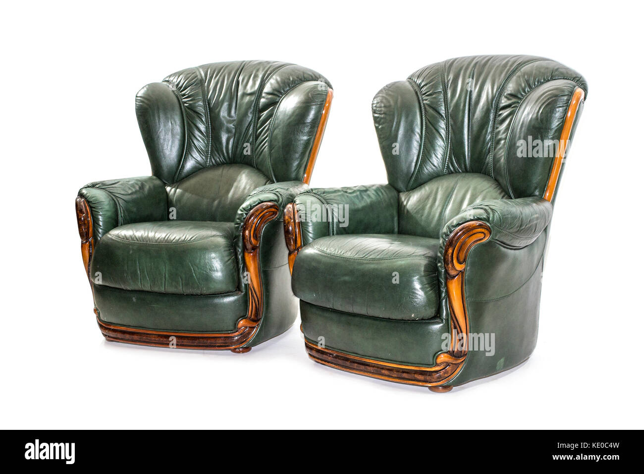 Antik braun Ledersessel auf dem weißen Hintergrund. Stockfoto