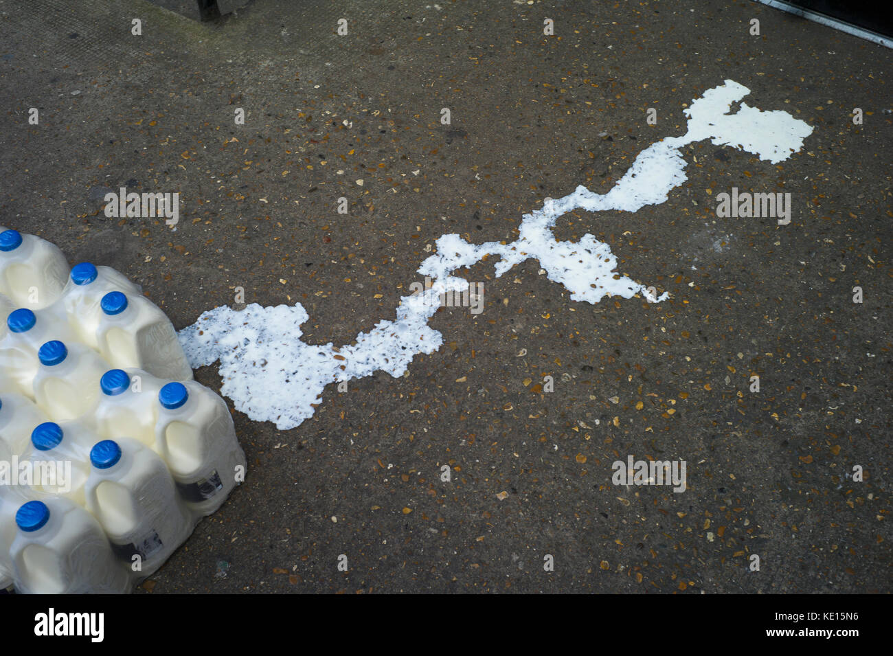 Verschüttete Milch, Brick Lane in London. Oktober 2017 Stockfoto