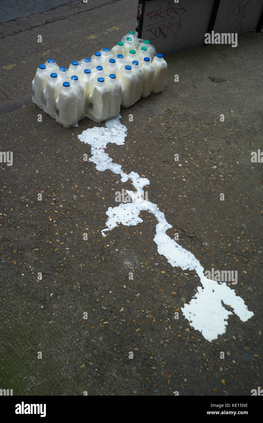 Verschüttete Milch, Brick Lane in London. Oktober 2017 Stockfoto