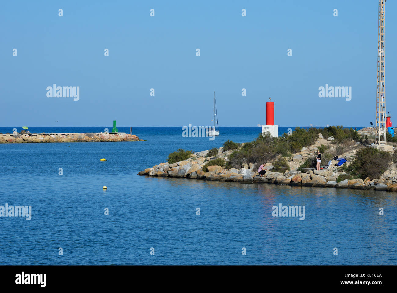 Mündung des Flusses Segura - gola del rio segura - in Guardamar del Segura am Mittelmeer, Alicante, Spanien Stockfoto