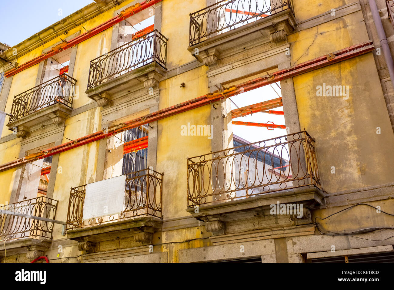 Shop Fronten in Porto Stockfoto