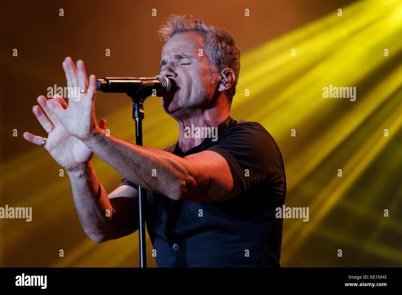 Quebec, Kanada. Bruno Pelletier führt live auf der Bühne in Montreal Stockfoto