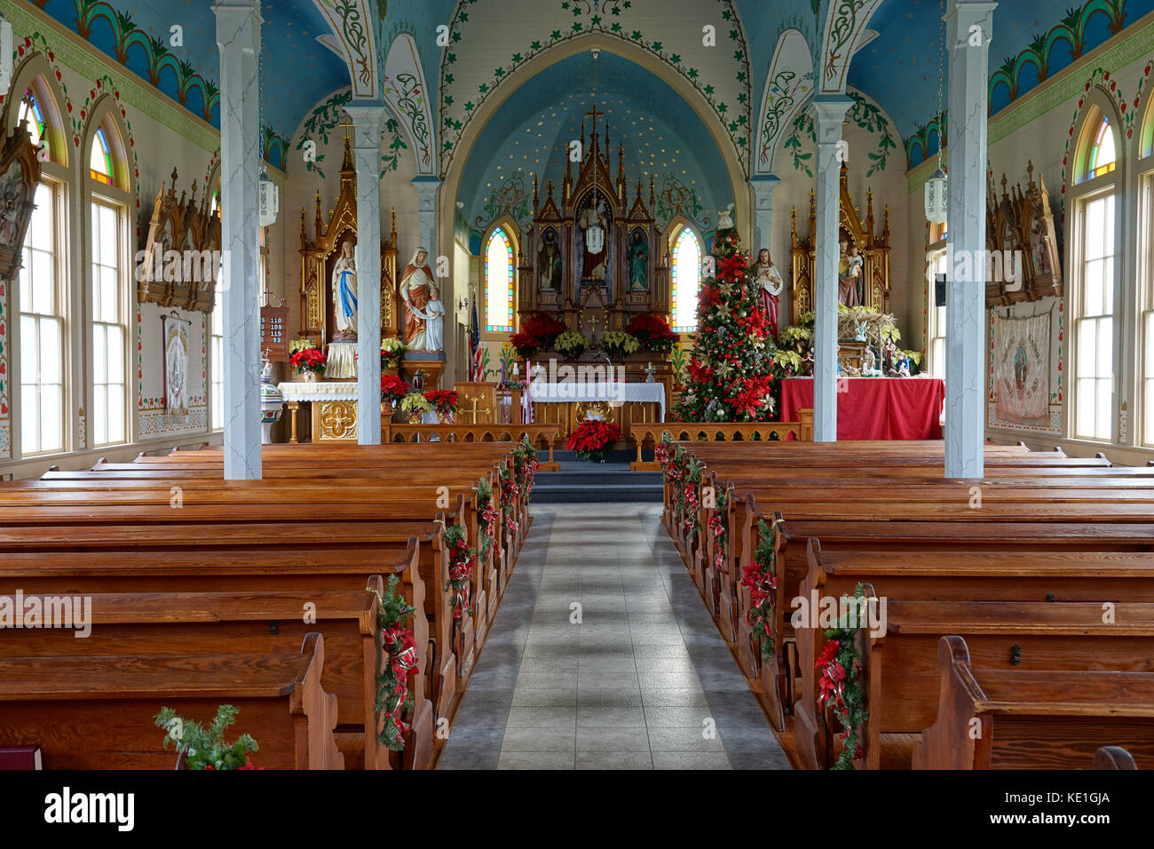 30. Dezember 2015 Schulenburg, Texas, USA: Architektonische Details der Heiligen Kyrill- und Methodiuskirche, erbaut von tschechischen Siedlern, Teil der gemalten Kirche Stockfoto