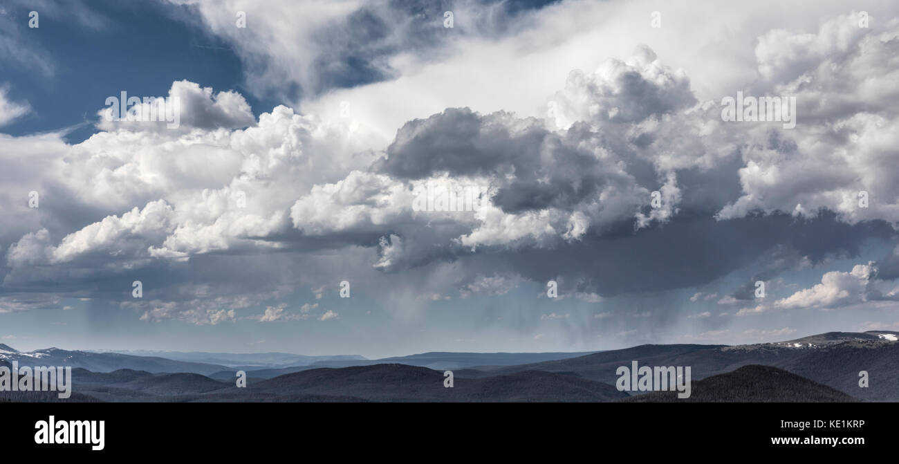 Dramatische Himmel über die Ausläufer der Rocky Mountains, Colorado, USA Stockfoto