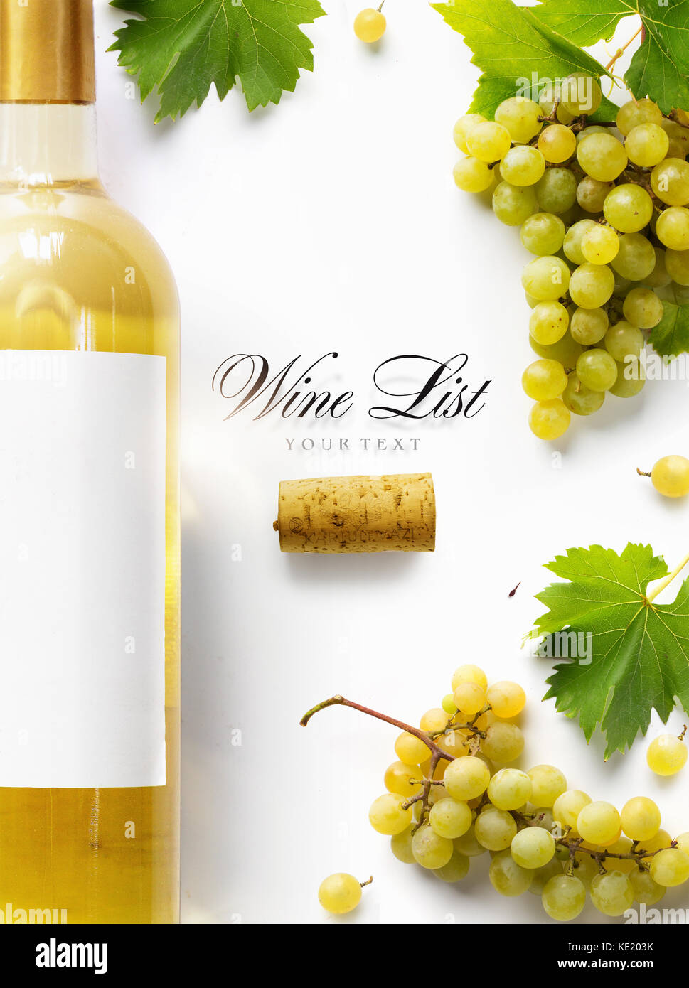 Weinkarte Hintergrund; süßen weißen Trauben und Wein Flasche Stockfoto