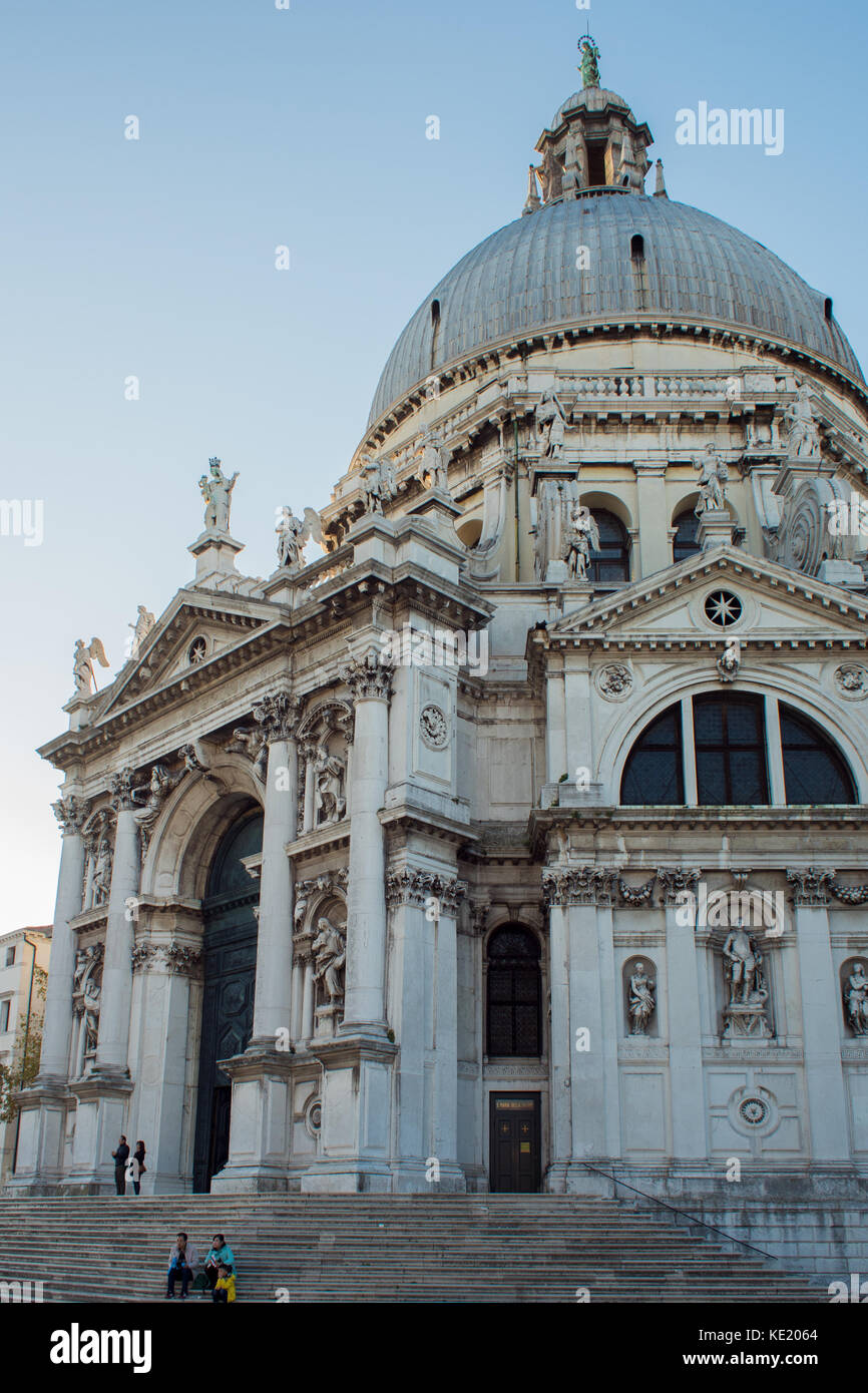 Venedig, Italien - 7. Oktober 2017: Kathedrale Santa Maria della Salute, morgen Stockfoto