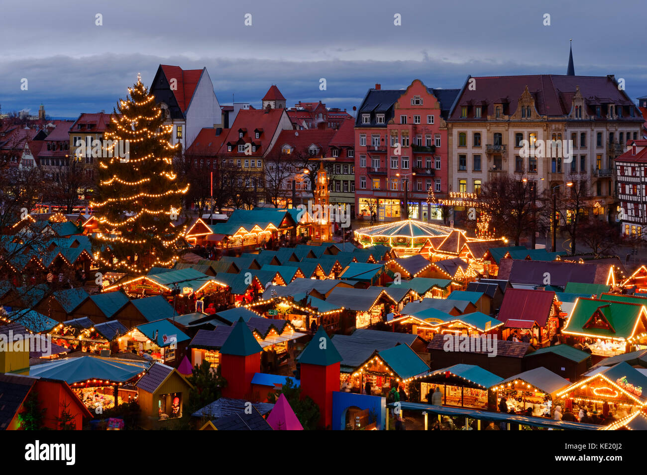 Weihnachtsmesse auf dem Domplatz in Erfurt, Thüringen, Deutschland Stockfoto