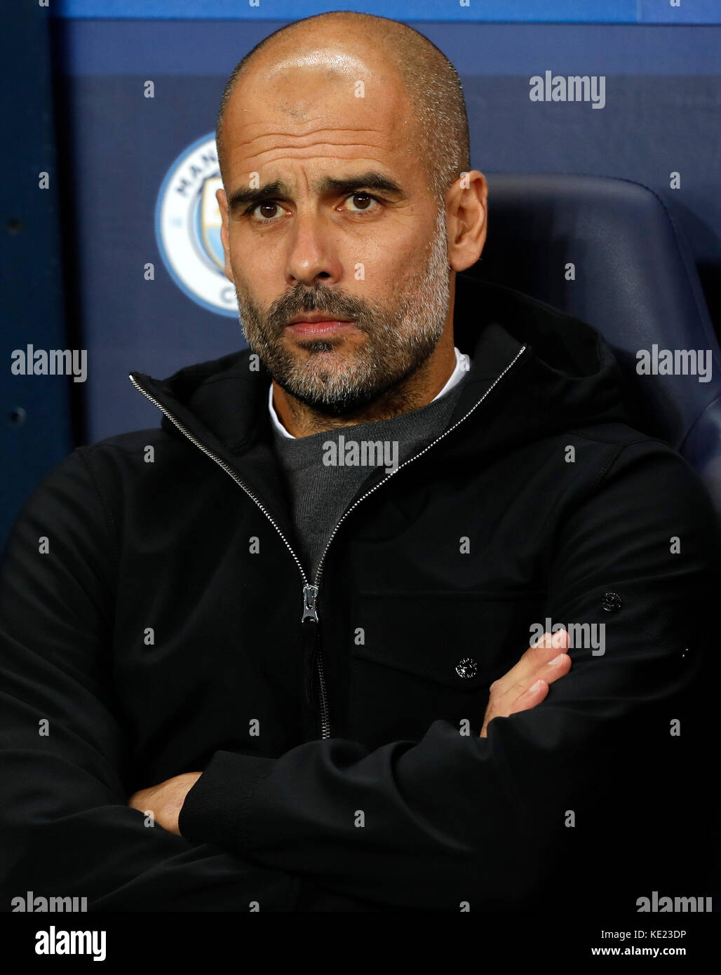 Manchester City Manager Pep Guardiola während des UEFA Champions League Gruppe F Spiel im Etihad Stadium, Manchester. DRÜCKEN Sie VERBANDSFOTO. Bilddatum: Dienstag, 17. Oktober 2017. Siehe PA Geschichte FUSSBALL man City. Bildnachweis sollte lauten: Martin Rickett/PA Wire Stockfoto