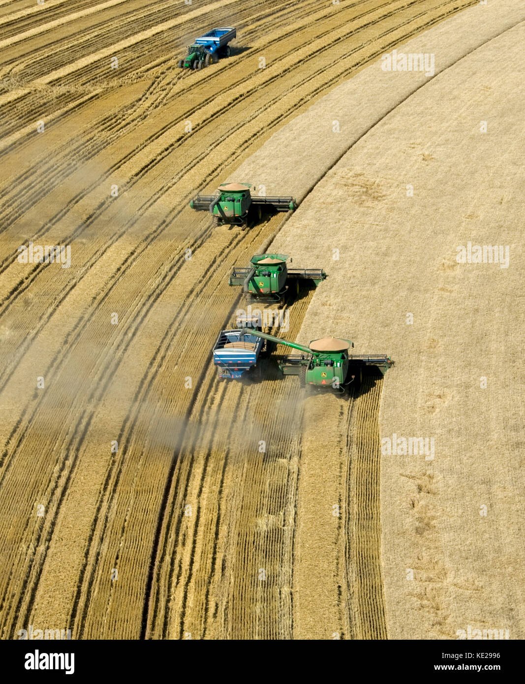 Luftbild traktoren Fotos und Bildmaterial in hoher Auflösung Seite