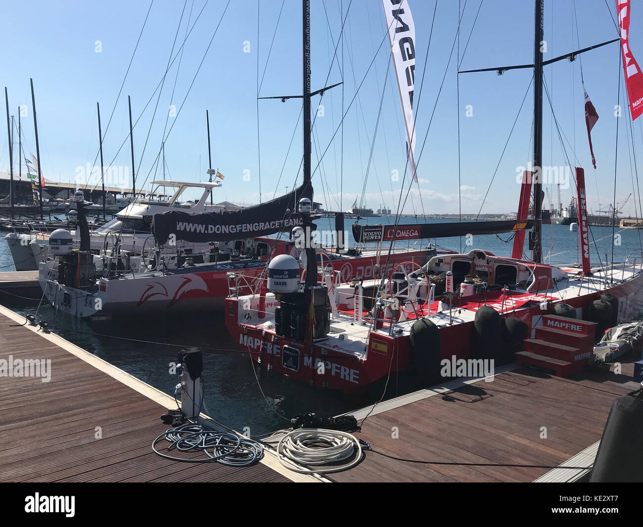 Alicante, Spanien. 16. Oktober, 2017. Segelboote im Hafen von Alicante günstig warten auf die Abfahrt des Volvo Ocean Race 2017. Jose eine baeza/alamy li Stockfoto