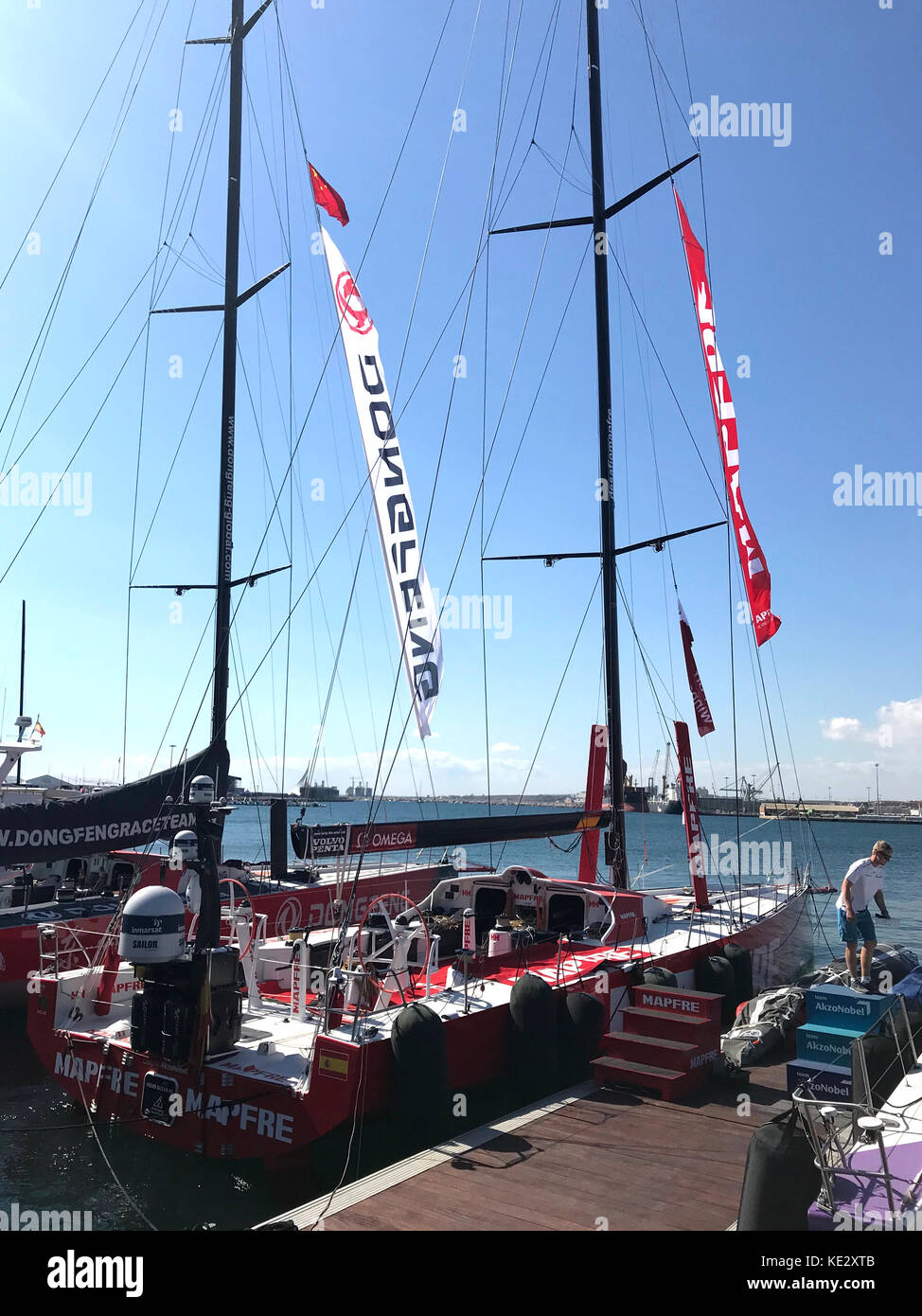 Alicante, Spanien. 16. Oktober, 2017. Segelboote im Hafen von Alicante günstig warten auf die Abfahrt des Volvo Ocean Race 2017. Jose eine baeza/alamy li Stockfoto