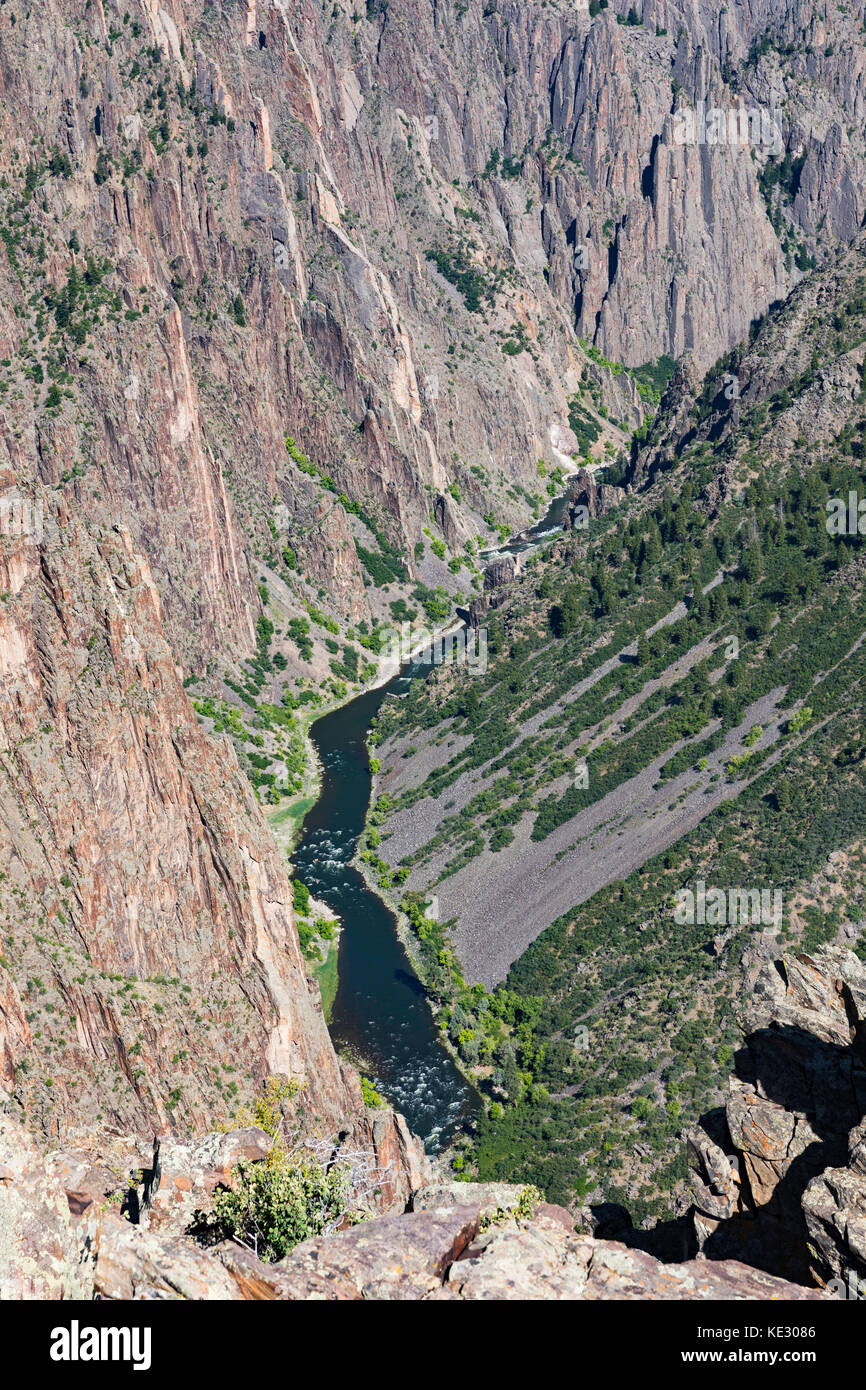 Black River fließt durch die schwarze Schlucht des Gunnison National Park, Colorado, USA Stockfoto