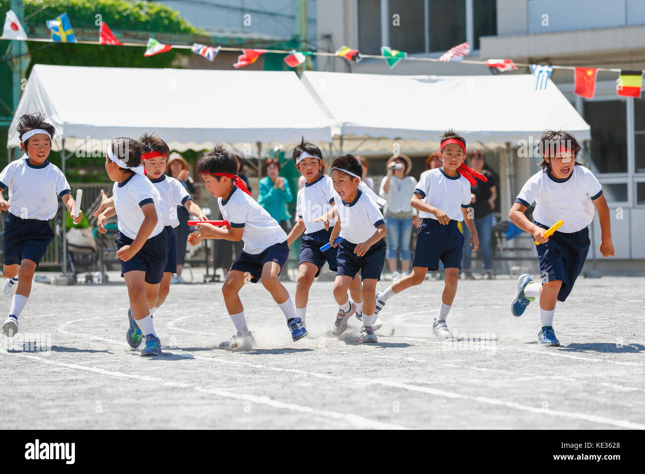 Japanische Kinder während der Tag des Sports Stockfoto