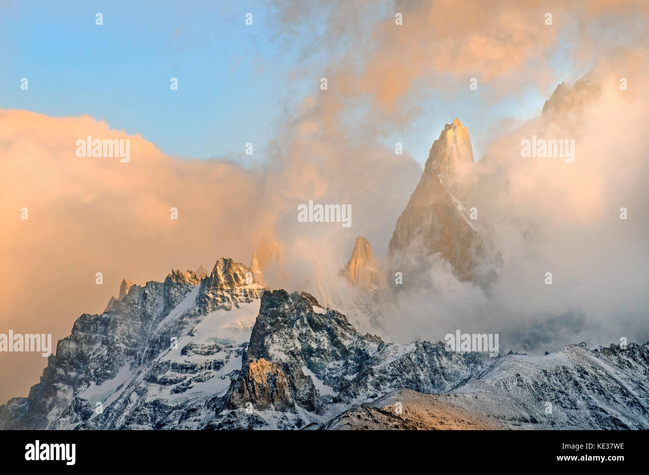 Sonnenaufgang auf dem Fitzroy Massif, Nationalpark Los Glaciares, südlichen Argentinien Stockfoto