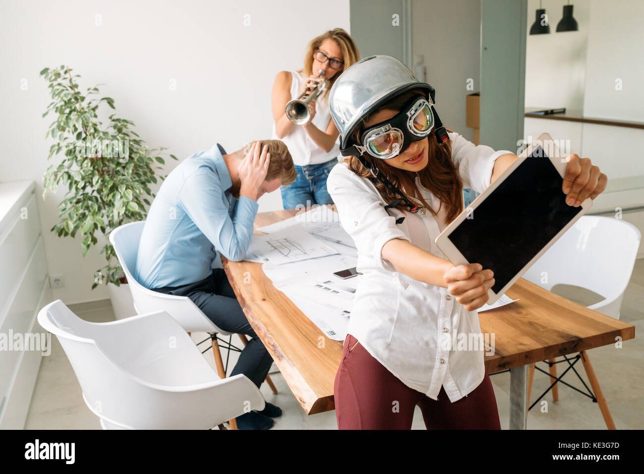 Gruppe jungen Mitarbeiter in kreative Startup und Geschäftsideen Stockfoto