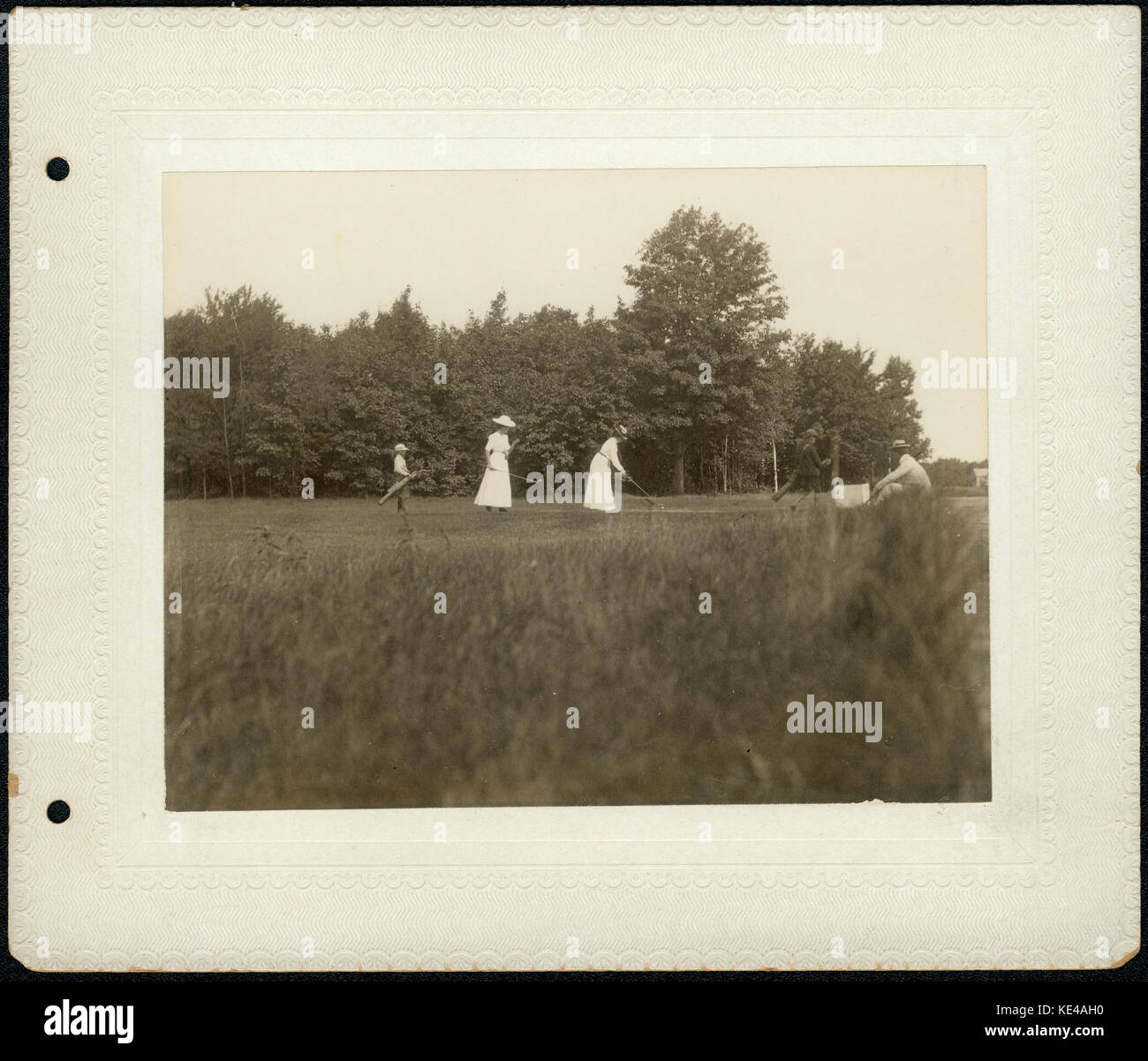 Zwei weibliche Mitglieder des Mathey Familie, Golf Stockfoto
