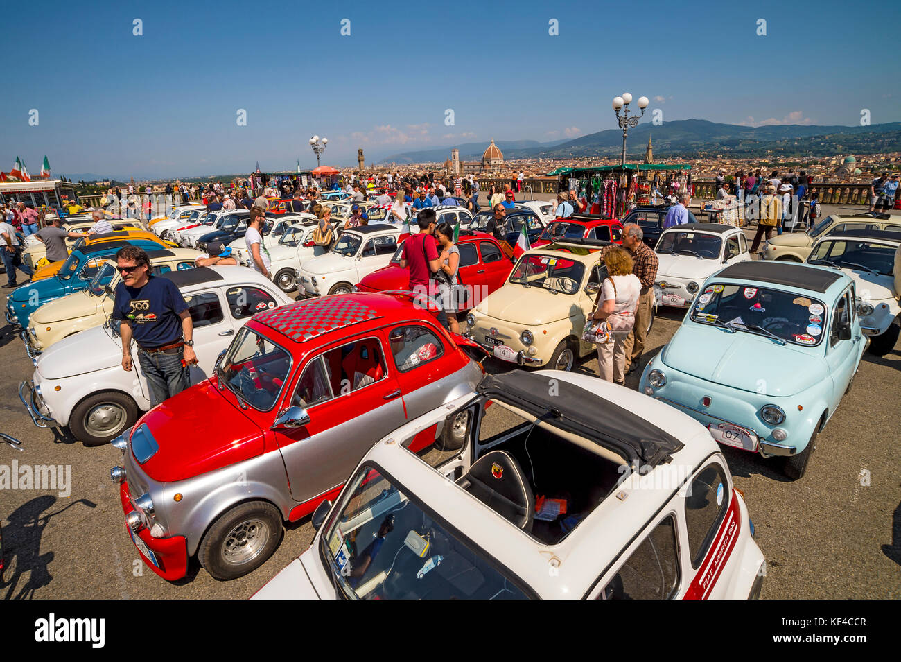 Europa, Italien, Toskana, Italien, Fiat 500, altes Auto, Oldtimer, Abarth, Farben, Rallye Stockfoto