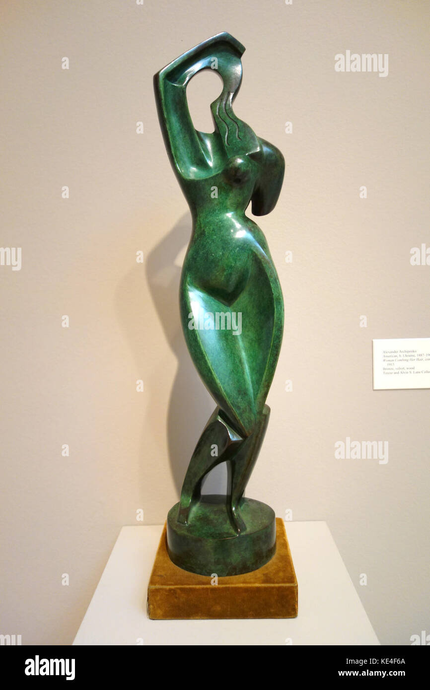 Frau Kämmen die Haare von Alexander Archipenko, 1915, bronze, Samt, Holz Chazen Museum für Kunst DSC 01882 Stockfoto