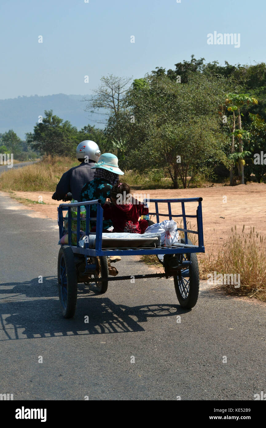 Die Einheimischen und touristischen Aktivitäten rund um Angkor Wat und Siem Reap. Pic im Januar 2015 übernommen wurde. Stockfoto