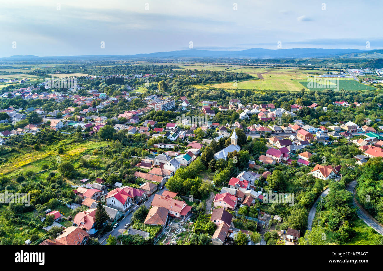 Luftaufnahme von mukachevo, einer Stadt in Transkarpatien, Ukraine Stockfoto