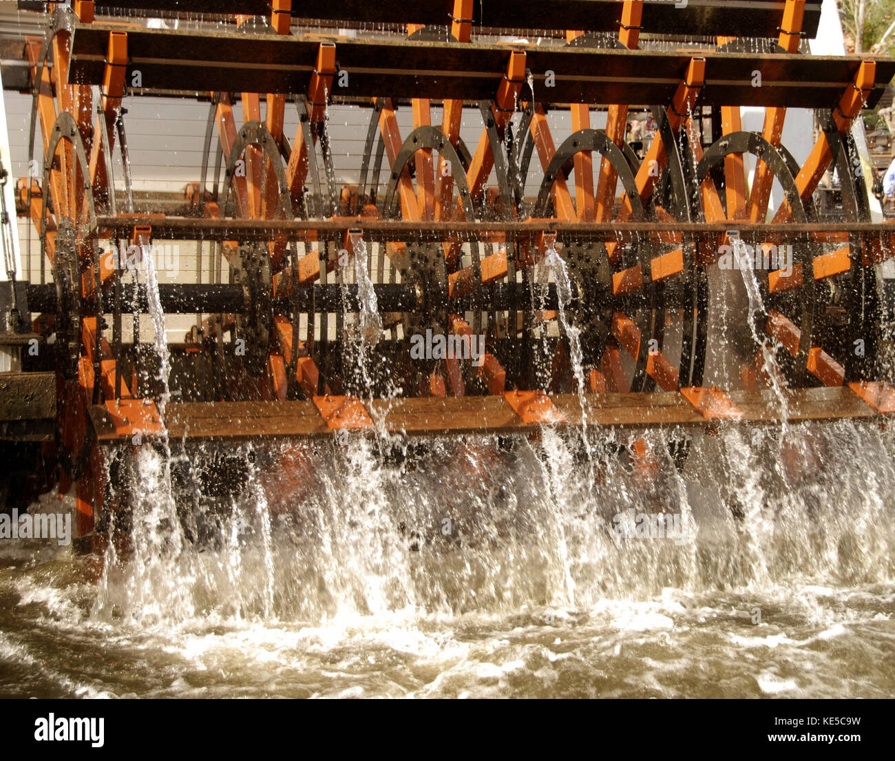 Steamboat in Wasser Stockfoto