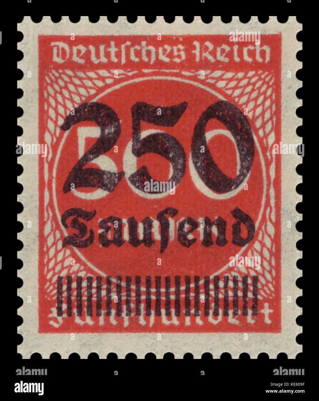 Dieses Element mit der Bezeichnung „DR 1923 296“ enthält Zahlen, die kreisförmig mit einem Stempel angeordnet sind. Es handelt sich um ein historisches Objekt, das mit den Post- oder bürokratischen Systemen des frühen 20. Jahrhunderts in Deutschland zusammenhängt. Stockfoto