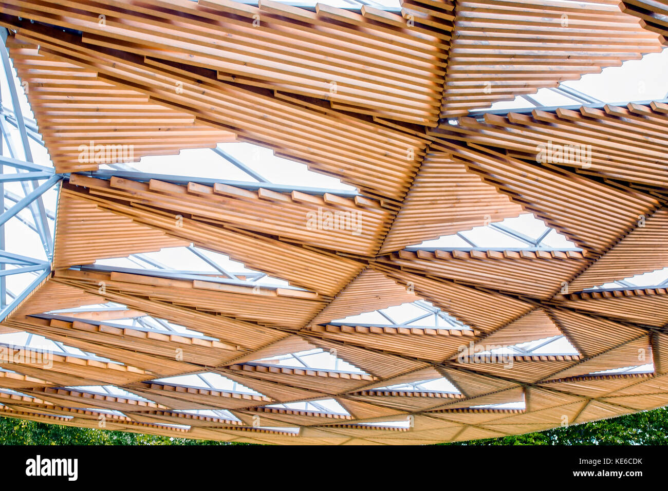 Serpentine Pavillion 2017,Kensington Gardens,London, entworfen vom preisgekrönten Architekten Diébédo Francis Kéré, Stockfoto