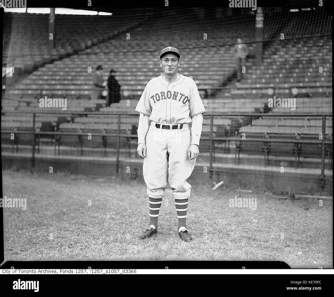 Ein Bild des Baseballspielers Tony Lazzeri, bekannt für seine Zeit bei den New York Yankees, zeigt ihn in Aktion während eines Spiels, aufgenommen in COTA F1257. Stockfoto