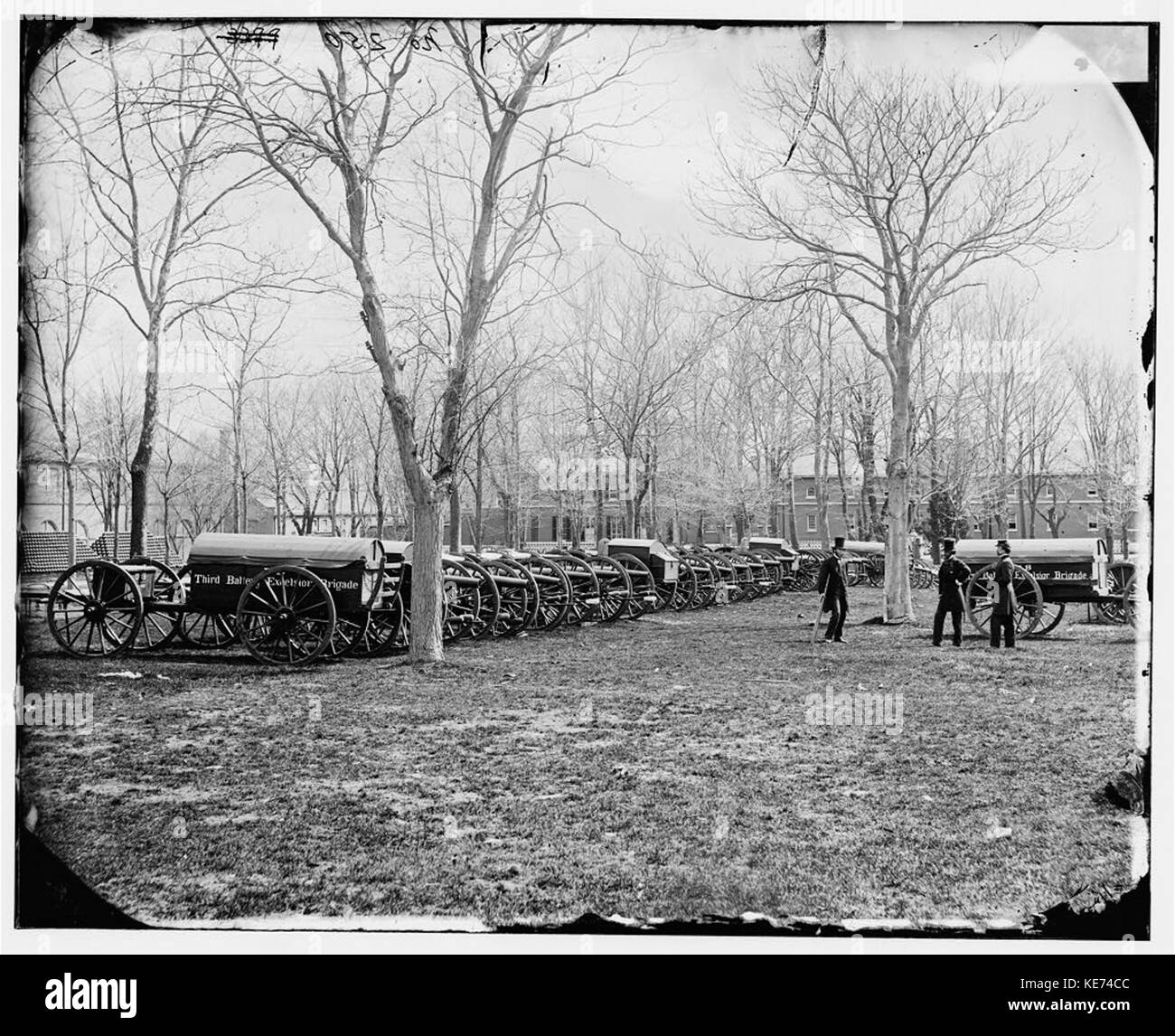 Ein Bild oder eine Anspielung auf den Park of Wiard Guns im Arsenal in Washington, D.C., der historische militärische Artillerie zeigt. Stockfoto