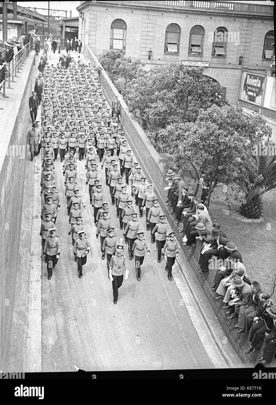 15798 Adelaide jungen Band am Hauptbahnhof anreisen Stockfoto