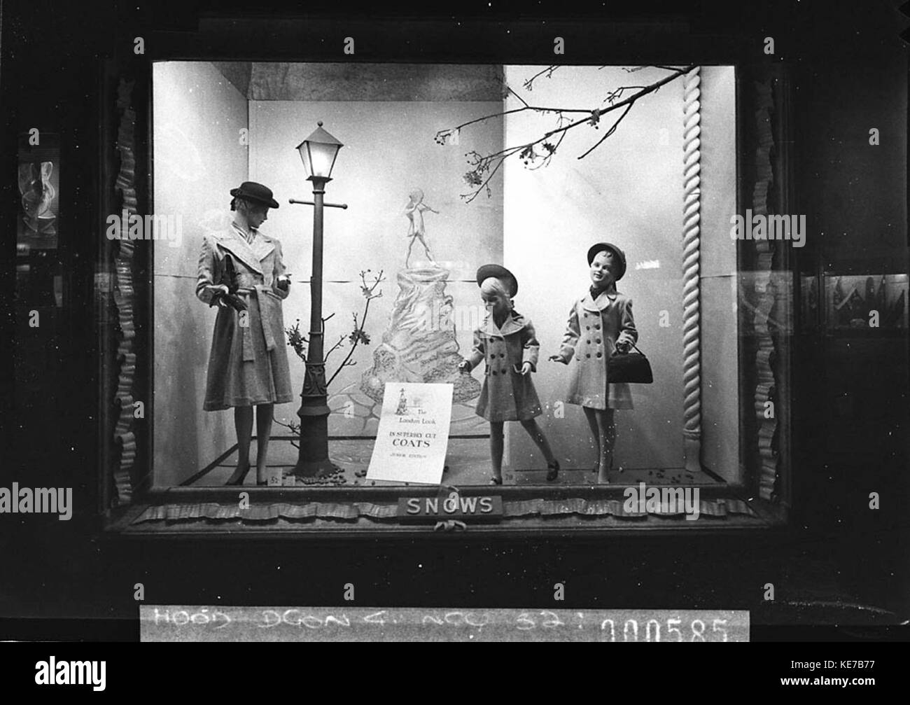 13779 Mütter und Kinder Winter Mode Stockfoto