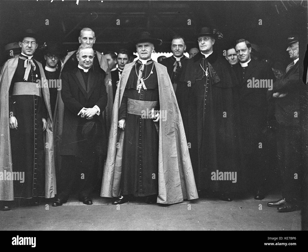 43417 der Apostolische Nuntius und Apostolischen Legaten Ankunft Hauptbahnhof Stockfoto