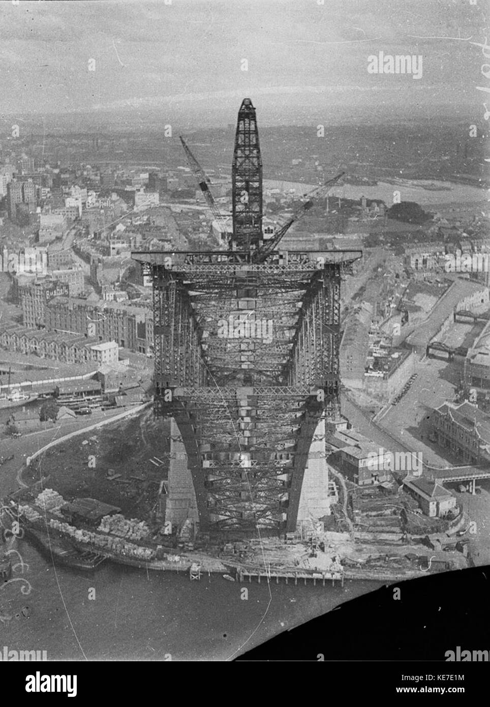 51290 Blick von der Nordseite creepercrane pulleywheels jibbed rechts Blick in den Türkasten der Südseite arch Sydney Harbour Bridge Stockfoto