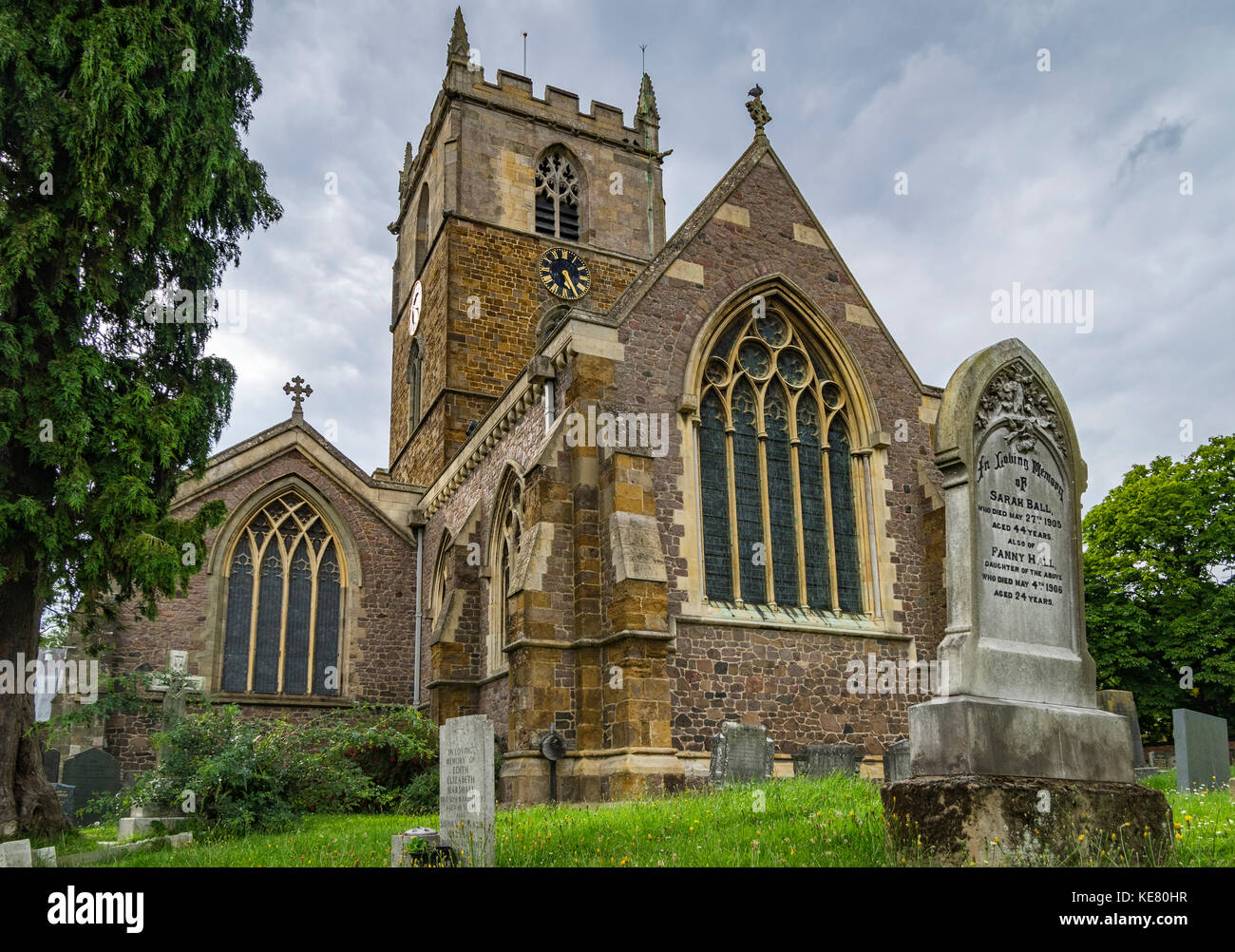 Die historische Kirche, St. Luke's Church, in eine Gemeinde in England; Thurnby und Bushby, Leicestershire, England Stockfoto